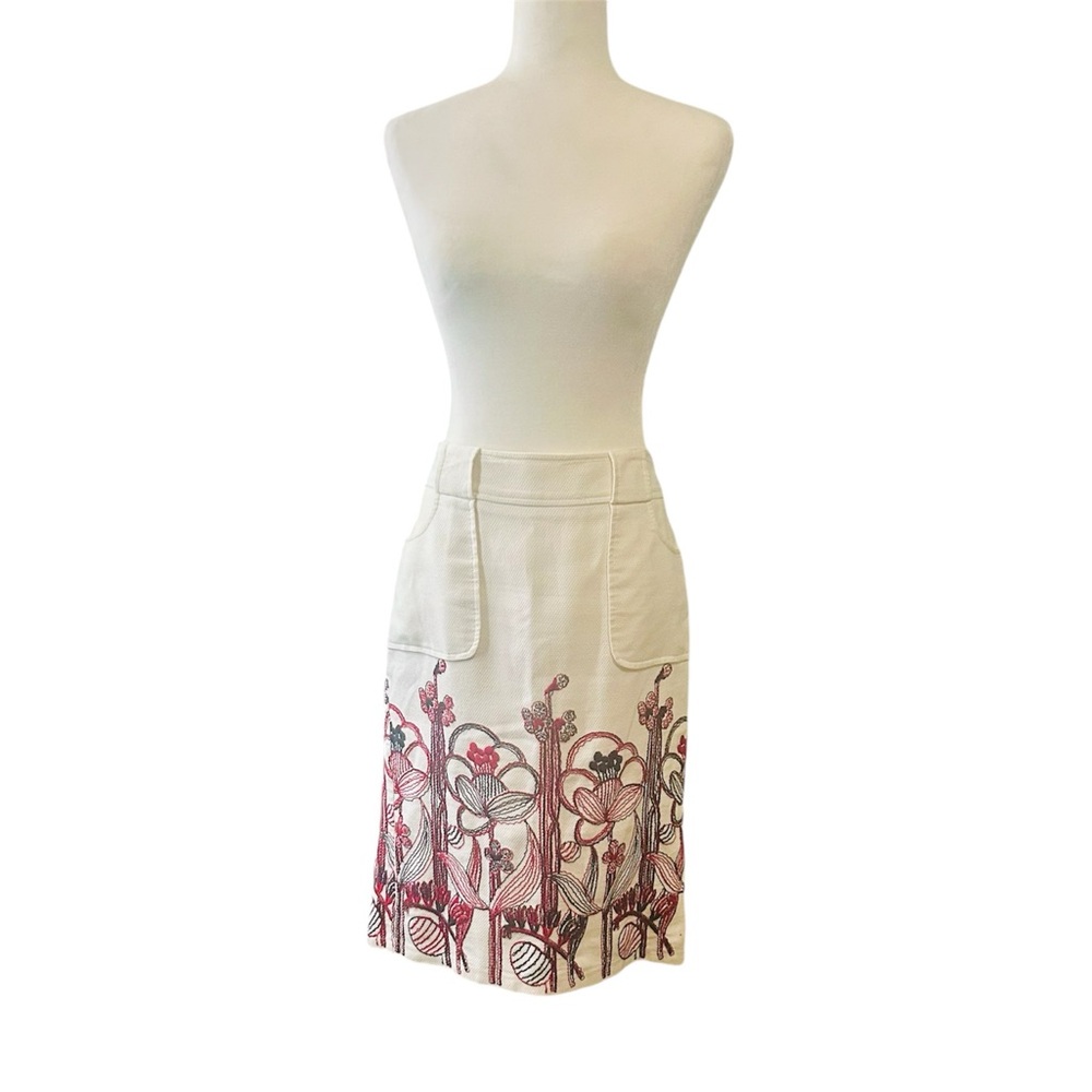 Women's Size 8 Unique Vintage-like White Floral Embroidered Skirt - Picture 2 of 7